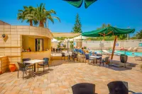 Hotiday Cefalu Mazzaforno - Pools