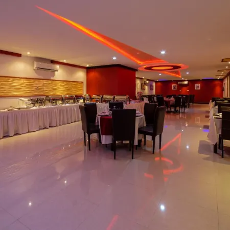 Rose Oasis Hotel