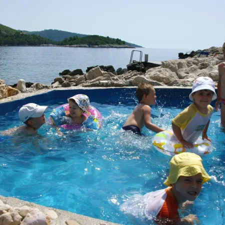 Hotel Priscapac Resort & Apartments