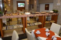 Gran Hotel Skorpios - breakfast