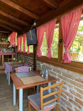 Apartments Kristic Отели в г. Селиште Дрежничко