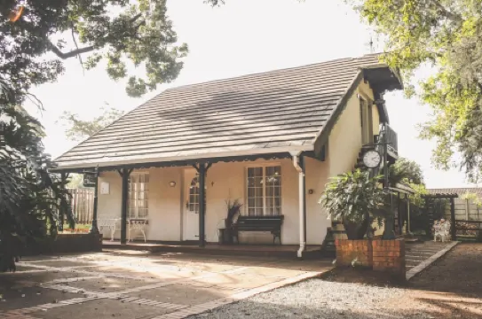 Biggy Best Boutique Hotel & Self Catering Cottages