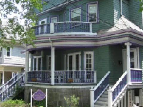 The Coolidge Corner Guest House: A Brookline Bed and Breakfast Hotels in Brookline