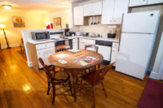 The Inn at Lincoln Square