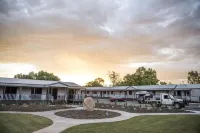 The Rocks Motel Hotels in Charleville