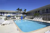 Motel 6 Lantana, FL فنادق في Manalapan