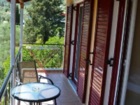Calderimi Lefkada Hotels in Ellomeno