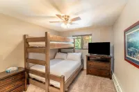 Lake Cliffe 303 Building E by Summit County Mountain Retreats