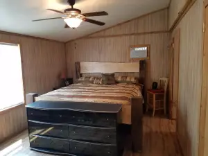 The Sandstone - A 3Br, 2BA Deluxe Log Cabin