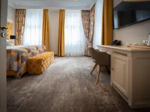 Golden Key Boutique Hotel