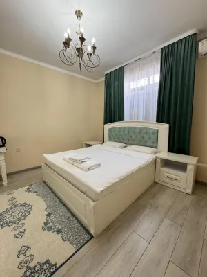 Diamond Hotel Manas - parking