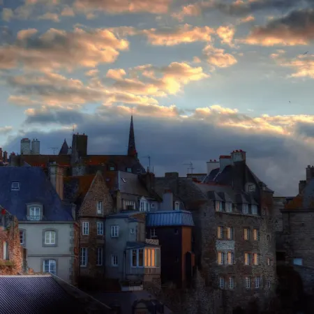 Logis Maison Vauban - Hotel St Malo Отели рядом с достопримечательностью «Интра-Мурос»