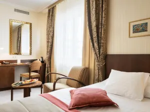 Hotel Devin