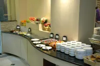 Sandesh the Prince - breakfast
