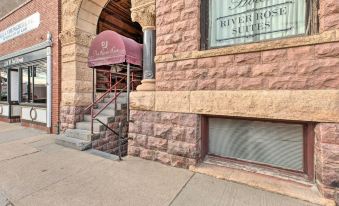 Pet-Friendly Apt 2 Blocks to Riverside Park!