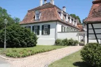 Jagdschloss Mönchbruch فنادق في مورفلدن والدورف