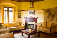 Brockenhurst Bungalow Hotels in Nuwara Eliya