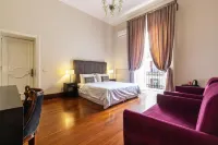 Gramsci Suites Hotels near Via Caracciolo e Lungomare di Napoli