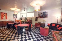 La Roseraie Hotels in Le Caylar