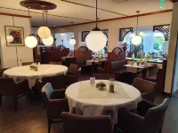 Schlosspark-Hotel Hof Von Oldenburg Hotels in Jade