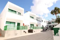 Apartamentos Elena Hotels near Mirador de Playa Blanca