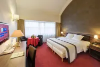 Golden Tulip Hotel de Medici Hotels in Damme
