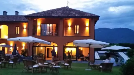 Equirelais Отели в г. Безоццо