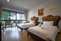 ChanNgarm Mountain View Resort จันทน์งาม เมาท์เท่นวิว รีสอร์ท Hotels in Sikhio