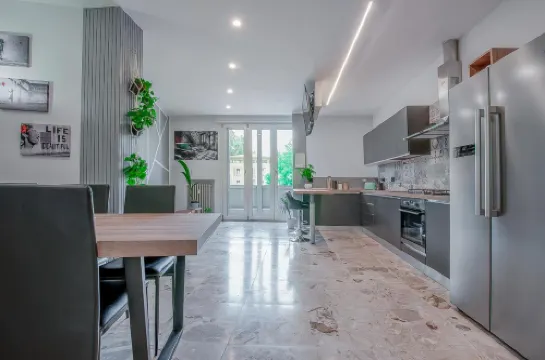 Alle Porte Del Centro - Guest House - Reggio Emilia - Ingresso Centro Storico - Parcheggio Gratuito