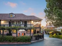 Candle Light Inn Hotels near Carmel Sunset Beach