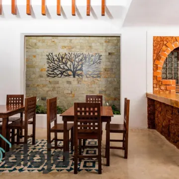 VIca Guest House Con Piscina en la Entrada de la Zona Hotelera