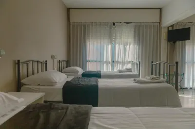 Rayentray Hostal Hotel a 