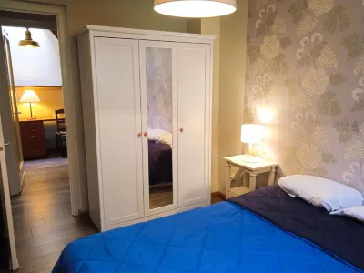 Apartamentos 3000 Escarrilla Hotels near Búbal