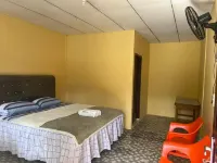 Abadi Guest House Tuktuk Hotels in Ambarita