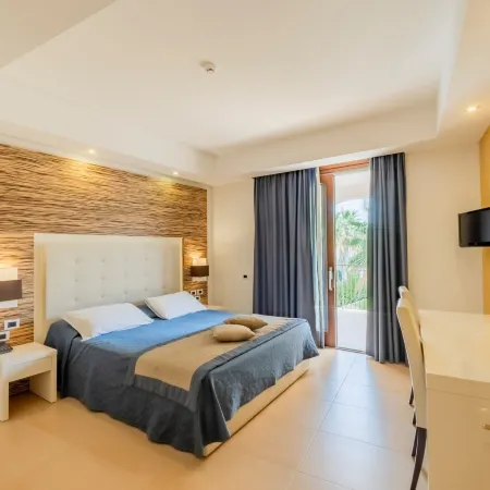 Prince Franklyn Hotel