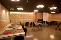 Hotel Pompaelo Plaza del Ayuntamiento & Spa - พร้อมอาหารเช้า