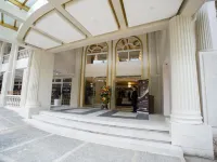 Chateau de Maisons Suites Hotels in Benguet