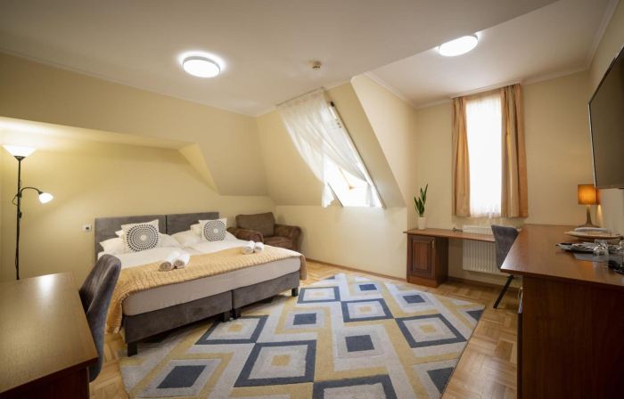 Dóm Hotel