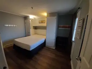 Winterplace Condo Ski in Ski Out E103