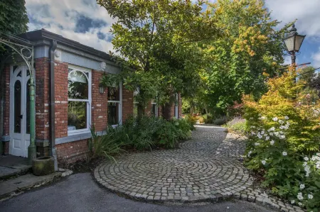 Raheen House Hotel Отели в г. Клонмел