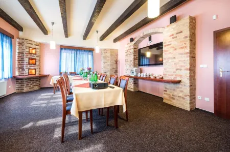 Hotel Skanzen Отели в г. Куновице