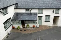 Gwesty'r Emlyn Hotel Hotels in 