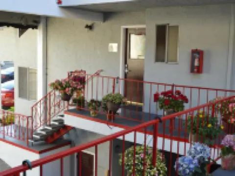 Glass Slipper Inn - Stanford Palo Alto Hotels in Palo Alto