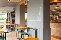 Hostal Restaurant Roma - Guest houses