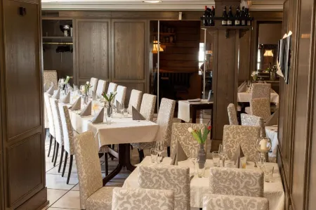 Hotel Zur Post Gmbh Waldbreitbach Отели в г. Феттельшос