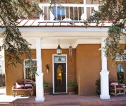 The Parador Farmhand 1 Downtown