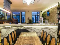 Nice Way Porto Hostel Hotels near Cardosas Square