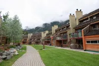 Panorama Vacation Retreat at Horsethief Lodge