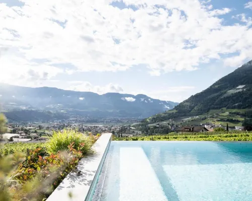 Schloss Plars Wine & Suites Hotels in Algund
