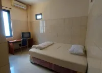 Hotel Mulia Kendari Mitra RedDoorz Hotels in Mandonga